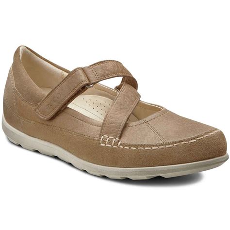 ecco flat shoes